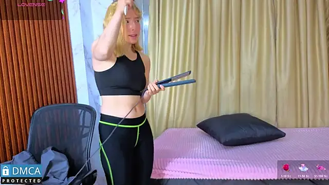 nena cupcake  online show from 03/28/26, 11:10