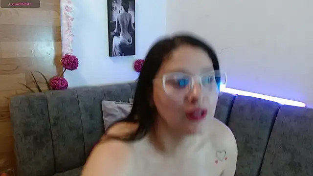 Alana steel 1 online show from 04/25/26, 04:48
