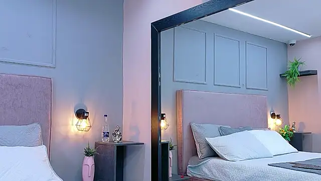 Camila Hill  online show from 04/23/26, 02:30