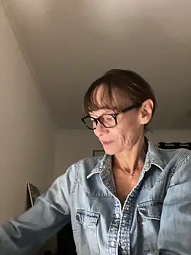 Chris06d22xh online show from 10/13/25, 06:41