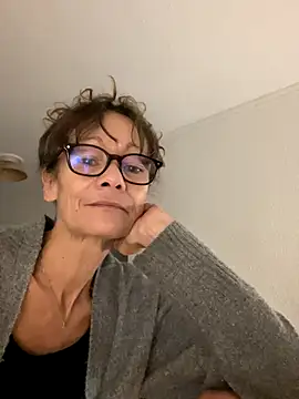 Chris06d22xh online show from 10/19/25, 06:08