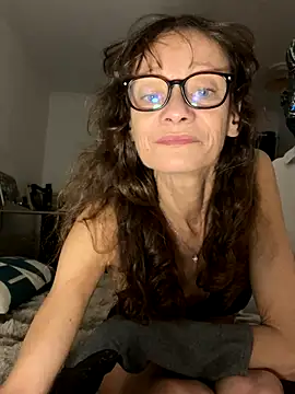 Chris06d22xh online show from 10/31/25, 08:32