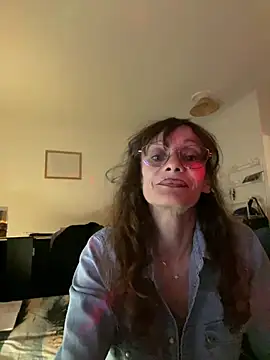 Snapshot of Chris06d22@xh chatting on 05/21/26, 08:16 Chris06d22xh online show from 05/21/26, 08:16