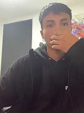 Snapshot of Milan_Bach chatting on 03/21/26, 05:56 Milan Bach online show from 03/21/26, 05:56