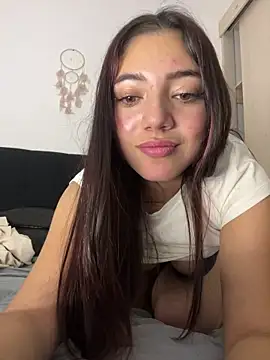 Snapshot of LisaGoddes chatting on 10/10/25, 04:11 LisaGoddes online show from 10/10/25, 04:11
