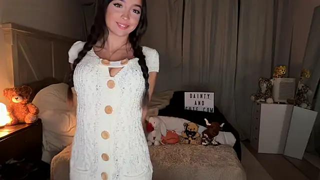 Snapshot of emmyfawn chatting on 05/26/26, 06:20 emmyfawn online show from 05/26/26, 06:20