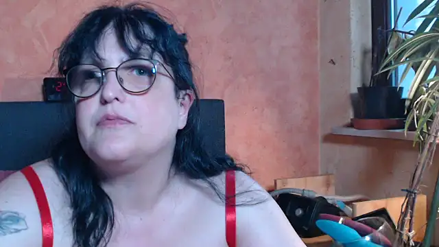 ladyfrombonn online show from 05/15/26, 06:37