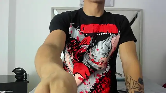 Snapshot of wyatt_3 chatting on 12/01/25, 12:32 wyatt 3 online show from 12/01/25, 12:32