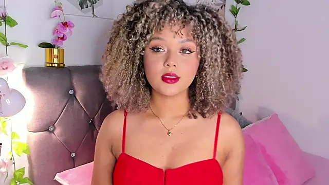 isajonnes18 online show from 10/24/25, 11:56