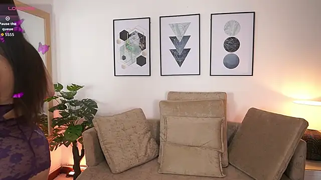 MilaCrave online show from 09/23/25, 11:57