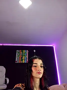 ingrid zese  online show from 11/21/25, 07:45