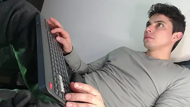 Snapshot of yourfavoriteboy__ chatting on 01/05/26, 09:07 yourfavoriteboy online show from 01/05/26, 09:07