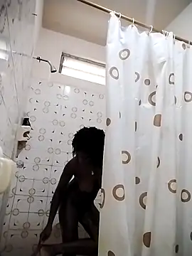 Snapshot of oshun_0 chatting on 10/20/25, 01:55 oshun 0 online show from 10/20/25, 01:55