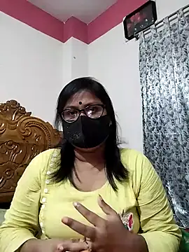 Snapshot of Ayat-3 chatting on 10/11/25, 07:56 Ayat-3 online show from 10/11/25, 07:56