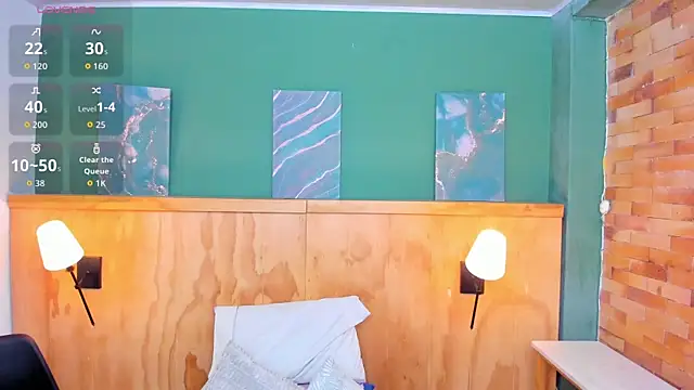 halleylorens online show from 04/23/26, 07:16