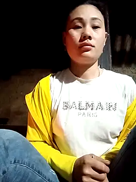 Snapshot of Ruaiuoi chatting on 02/06/26, 10:35 Ruaiuoi online show from 02/06/26, 10:35