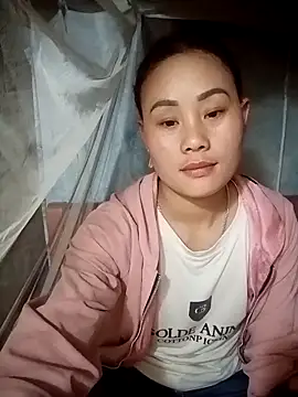 Snapshot of Ruaiuoi chatting on 02/12/26, 12:33 Ruaiuoi online show from 02/12/26, 12:33