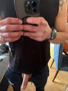 Latinhot31 online show from 03/05/26, 08:21