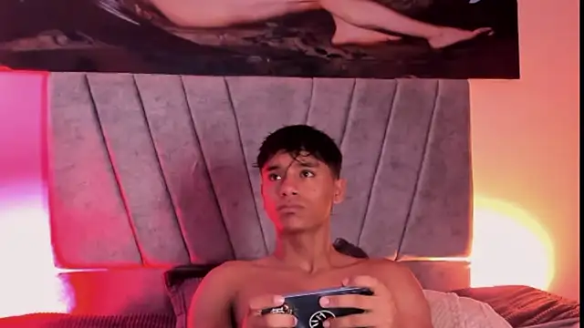 ZYZZ1312 online show from 10/24/25, 05:42