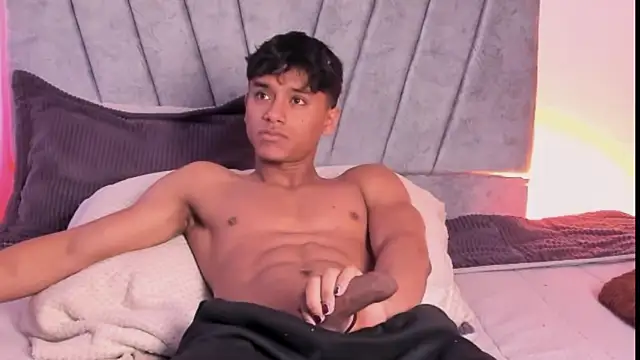 ZYZZ1312 online show from 11/04/25, 03:22