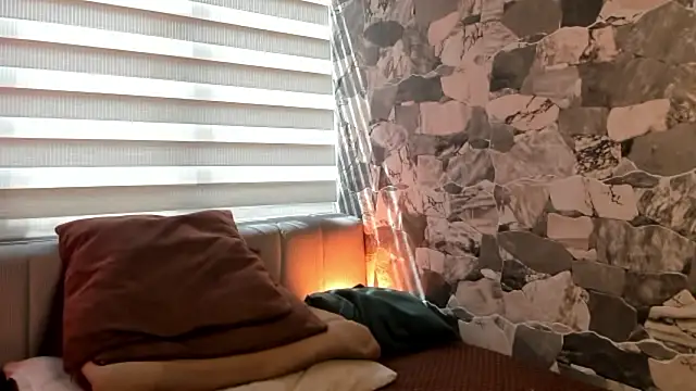 ZYZZ1312 online show from 02/09/26, 07:18