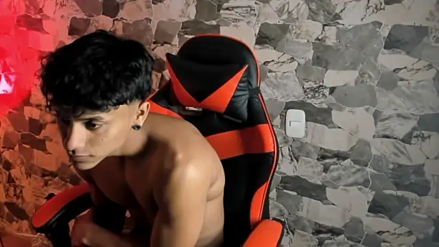 Snapshot of ZYZZ1312 chatting on 06/18/26, 05:08 ZYZZ1312 online show from 06/18/26, 05:08