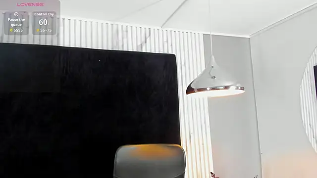 Snapshot of MONIK_FOX_CR chatting on 09/27/25, 09:09 MONIK FOX CR online show from 09/27/25, 09:09