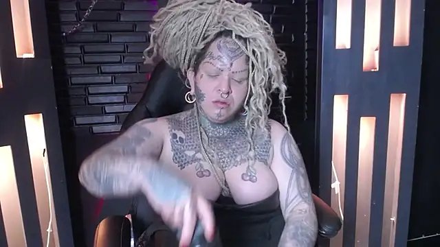 Venus Rock online show from 04/24/26, 01:35