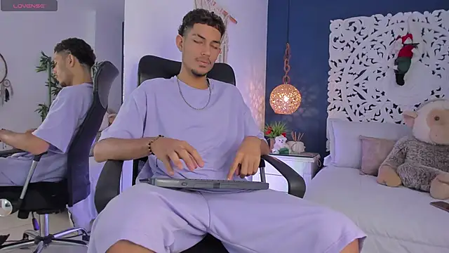 Adonis WB online show from 11/24/25, 10:09