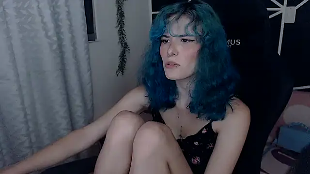 Snapshot of LITTLENAMI_ chatting on 10/10/25, 11:59 LITTLENAMI  online show from 10/10/25, 11:59