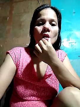 Snapshot of bomb_shiela chatting on 10/14/25, 05:58 bomb shiela online show from 10/14/25, 05:58