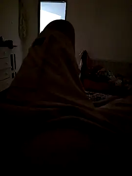 Snapshot of hendy692 chatting on 11/06/25, 04:57 hendy692 online show from 11/06/25, 04:57