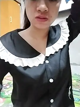 Mie rose online show from 12/18/25, 11:11