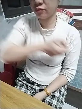 Mie rose online show from 01/14/26, 12:27