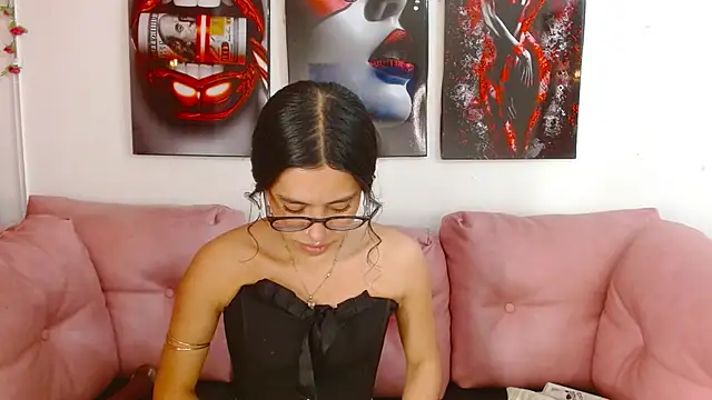 Miahotcs1 online show from 04/12/26, 04:12