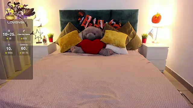 Snapshot of mishapallmer chatting on 10/28/25, 08:18 mishapallmer online show from 10/28/25, 08:18