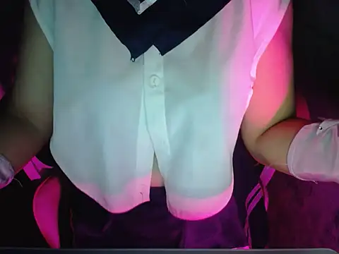 Snapshot of ahoa_Tk chatting on 10/10/25, 06:29 ahoa Tk online show from 10/10/25, 06:29