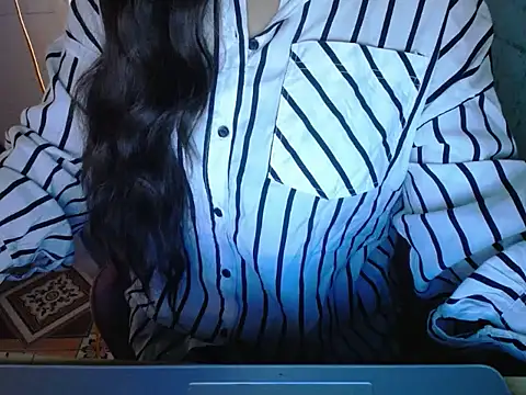 Snapshot of ahoa_Tk chatting on 11/02/25, 05:43 ahoa Tk online show from 11/02/25, 05:43