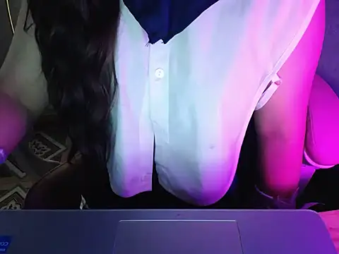 Snapshot of ahoa_Tk chatting on 11/28/25, 05:21 ahoa Tk online show from 11/28/25, 05:21