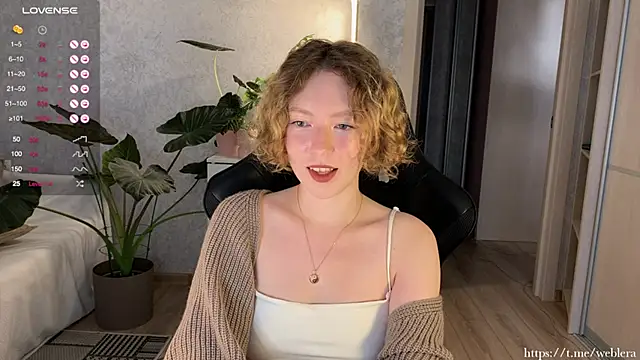 Snapshot of lucky13___ chatting on 09/20/25, 08:59 lucky13 online show from 09/20/25, 08:59