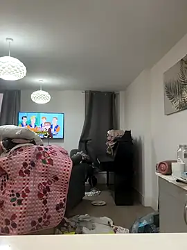 Snapshot of blissyboo123 chatting on 10/03/25, 05:32 blissyboo123 online show from 10/03/25, 05:32