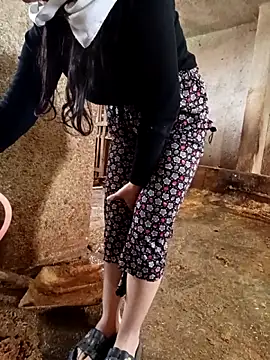 ezgi2545 online show from 04/14/26, 07:14