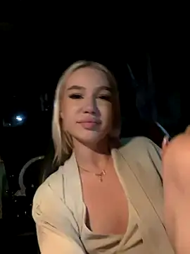 Snapshot of Kiss_Avrora_ chatting on 09/14/25, 05:45 Kiss Avrora  online show from 09/14/25, 05:45