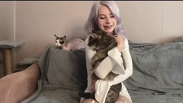 snowy lisa online show from 11/15/25, 07:38