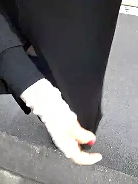 pink-mai online show from 02/23/26, 12:41