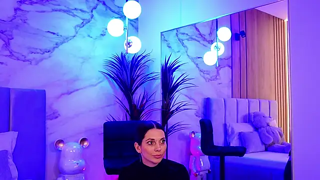 EllyLynn online show from 10/27/25, 07:40