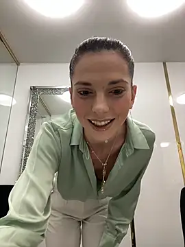 EllyLynn online show from 04/04/26, 05:21