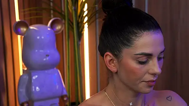 EllyLynn online show from 04/20/26, 07:26