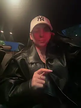 EllyLynn online show from 04/23/26, 05:37