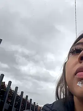 Sara-cooper2 online show from 11/28/25, 04:53